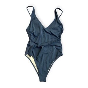 Shade & Shore‎ One Piece Swimsuit Medium